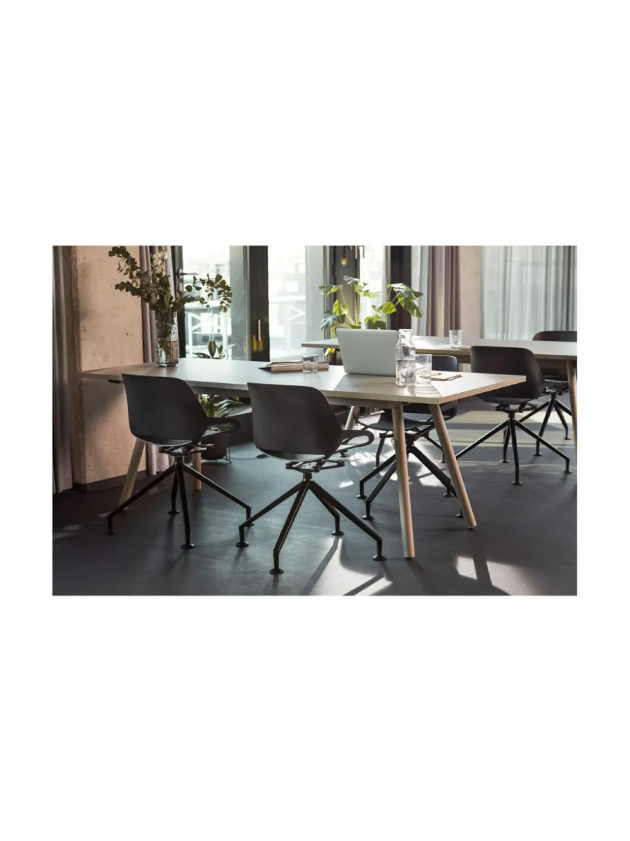 Tuolit & Jakkarat|Aeris Numo