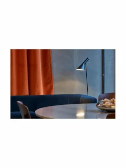 Lattiavalaisimet|Louis Poulsen AJ-lattiavalaisin MUSTA