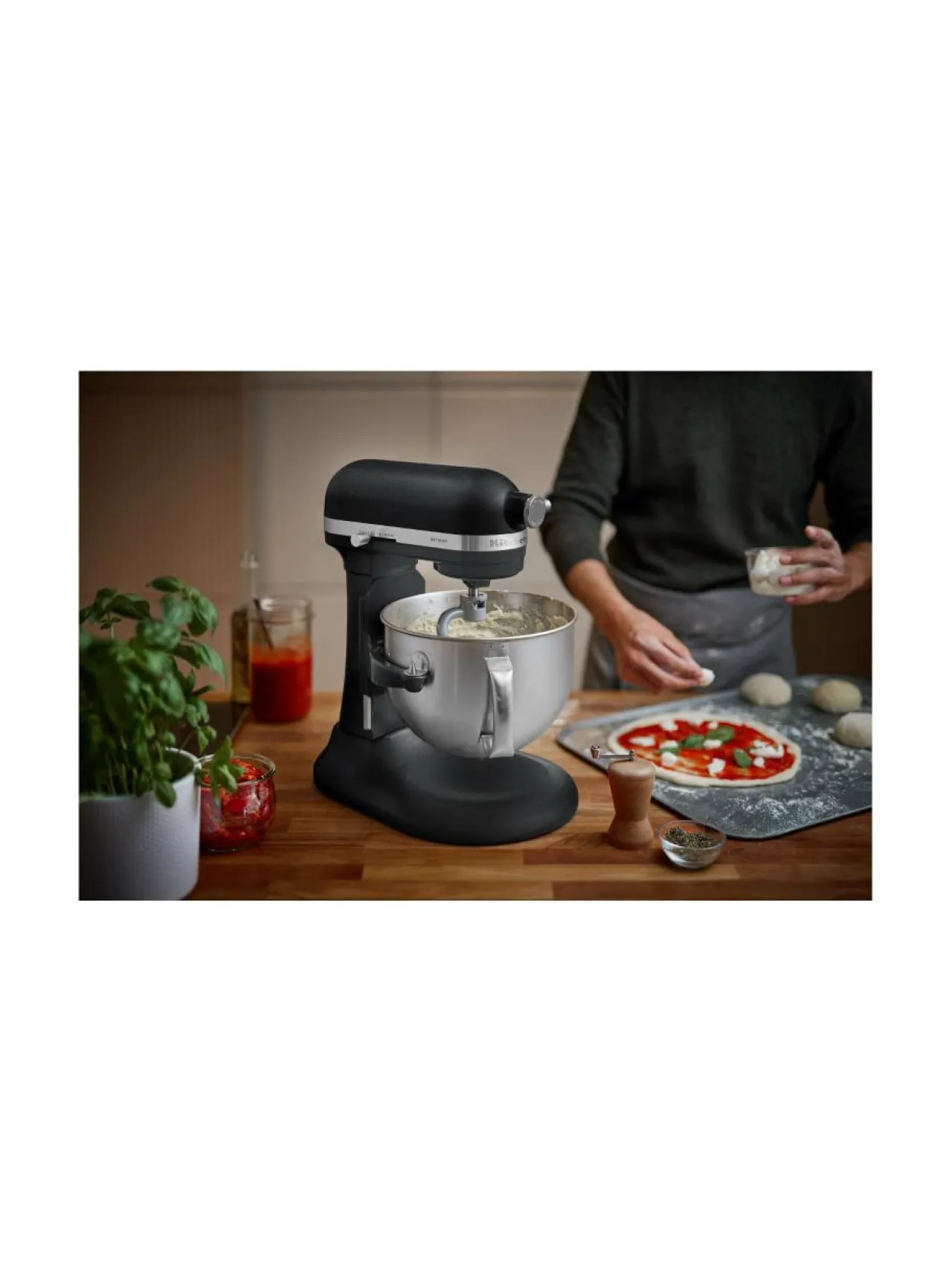 Yleis- & Monitoimikoneet|KitchenAid Artisan- yleiskone nostettavalla kulholla 5,6 l BLACK MATTE