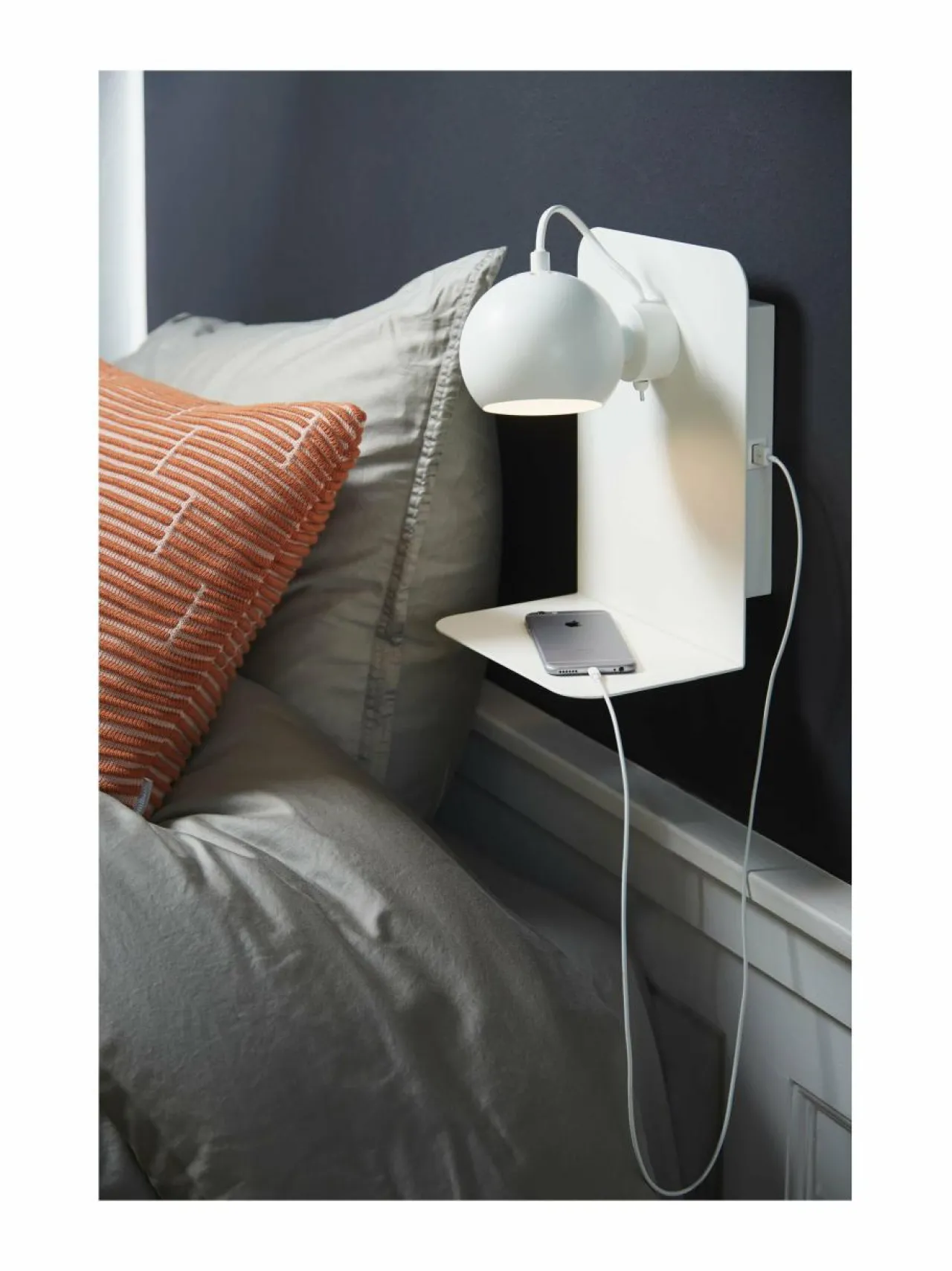 Seinävalaisimet|Frandsen Ball USB - seinävalaisin MATT WHITE