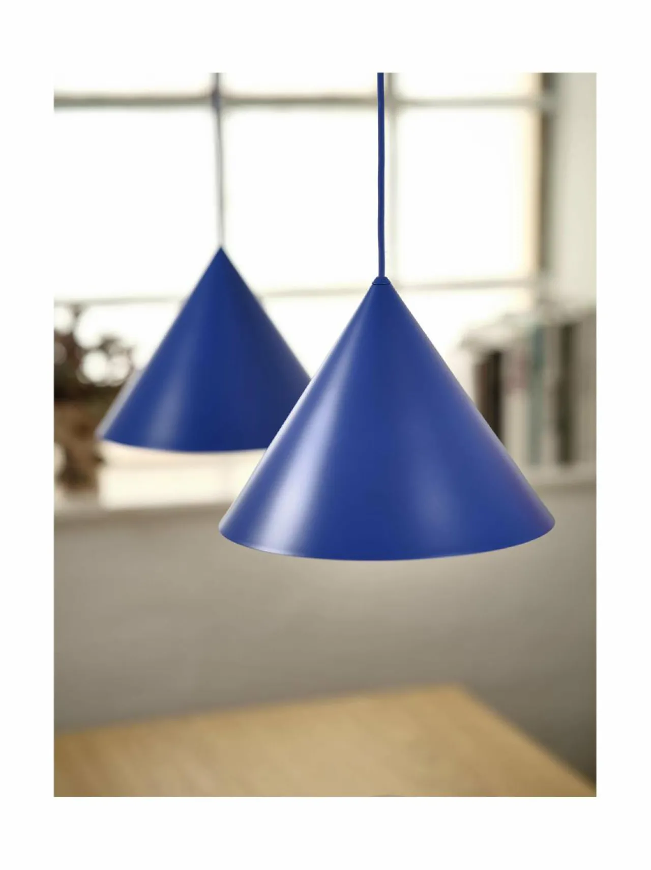 Kattovalaisimet|Frandsen Benjamin-riippuvalaisin Ø 30 cm ATOMIC BLUE