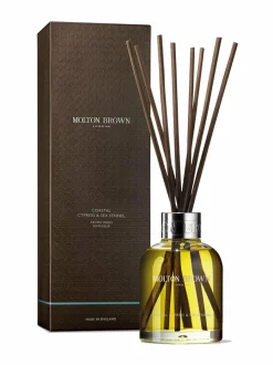 Huonetuoksut & Tuoksukynttilät|Molton Brown Coastal Cypress and Sea Fennel Aroma Reeds -huonetuoksu