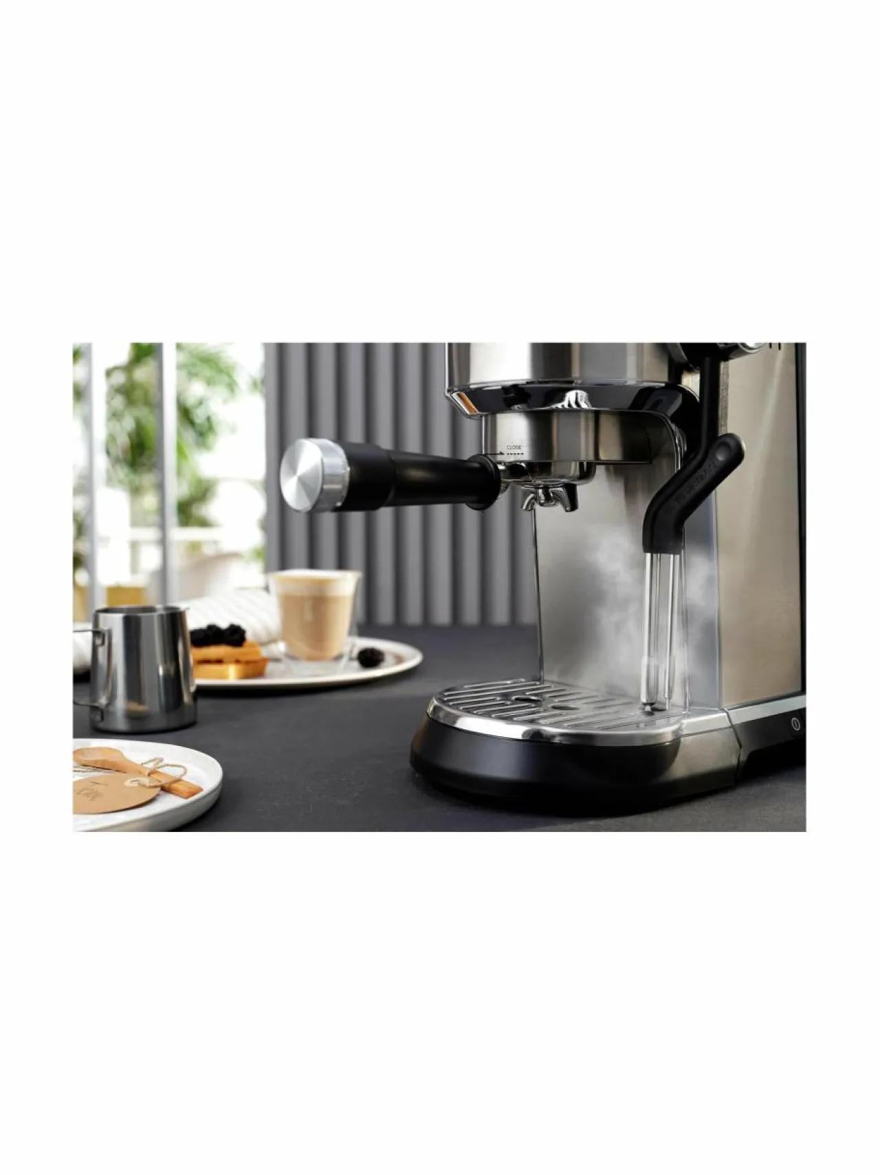 Kahvin- & Vedenkeittimet|Delonghi Dedica Maestro Plus -espressokeitin METAL
