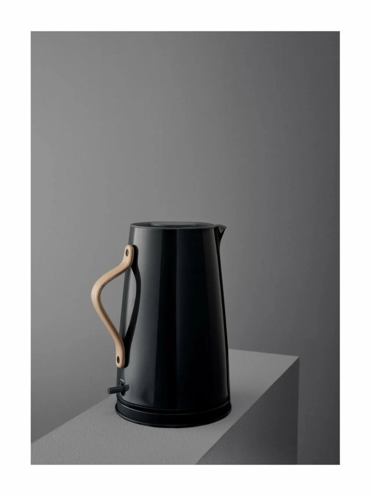 Kahvin- & Vedenkeittimet|Stelton Emma-vedenkeitin 1,2 l BLACK