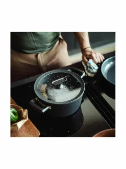 Keitto- & Paistoastiat|Fiskars Hard Face -kattila 3,5 l BLACK