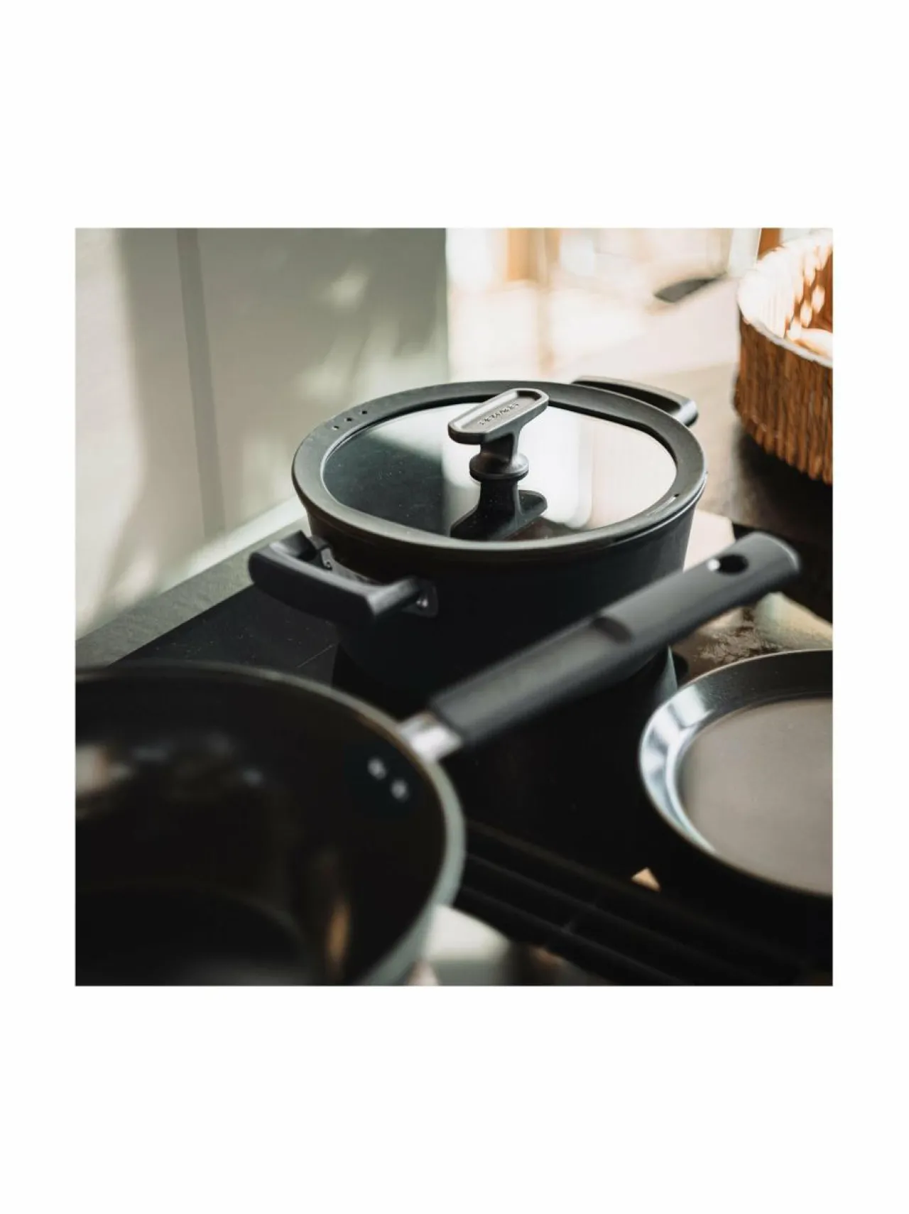 Keitto- & Paistoastiat|Fiskars Hard Face -kattila 3,5 l BLACK