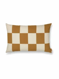 Sisustustyynyt|Ferm Living Fold Patchwork -untuvatyyny, 40 x 60 cm SUGAR KELP/UNDYED