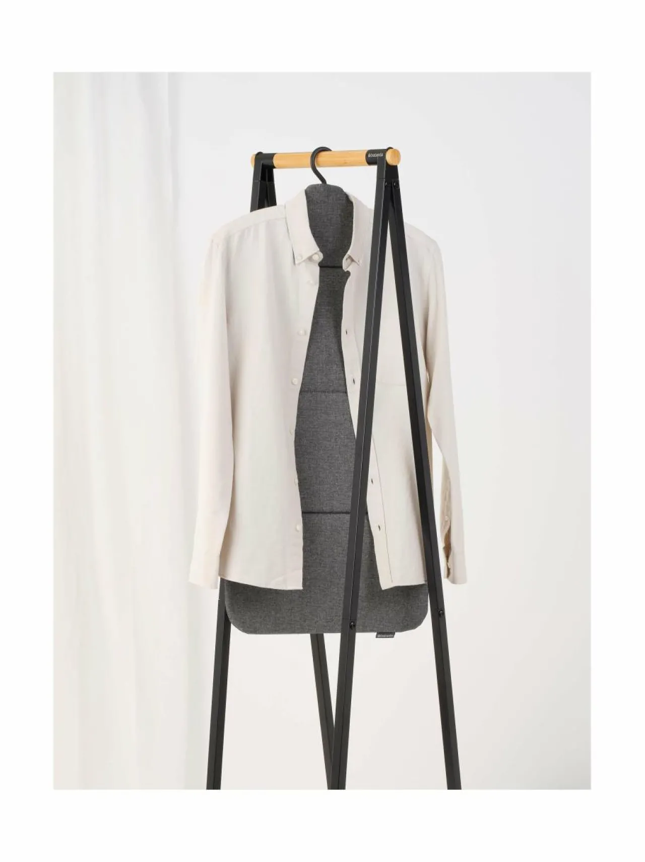 Pyykkihuolto|Brabantia Foldable Steam Board -taitettava höyrytyslauta PEPPER BLACK