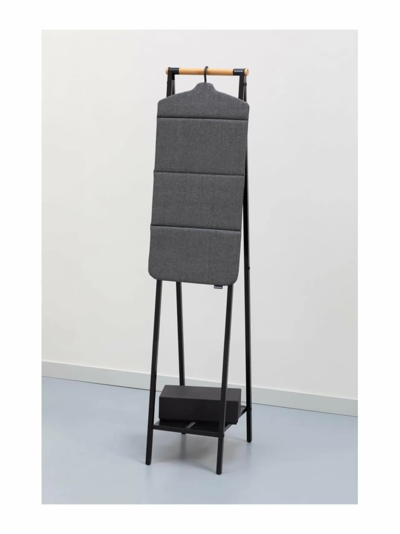 Pyykkihuolto|Brabantia Foldable Steam Board -taitettava höyrytyslauta PEPPER BLACK