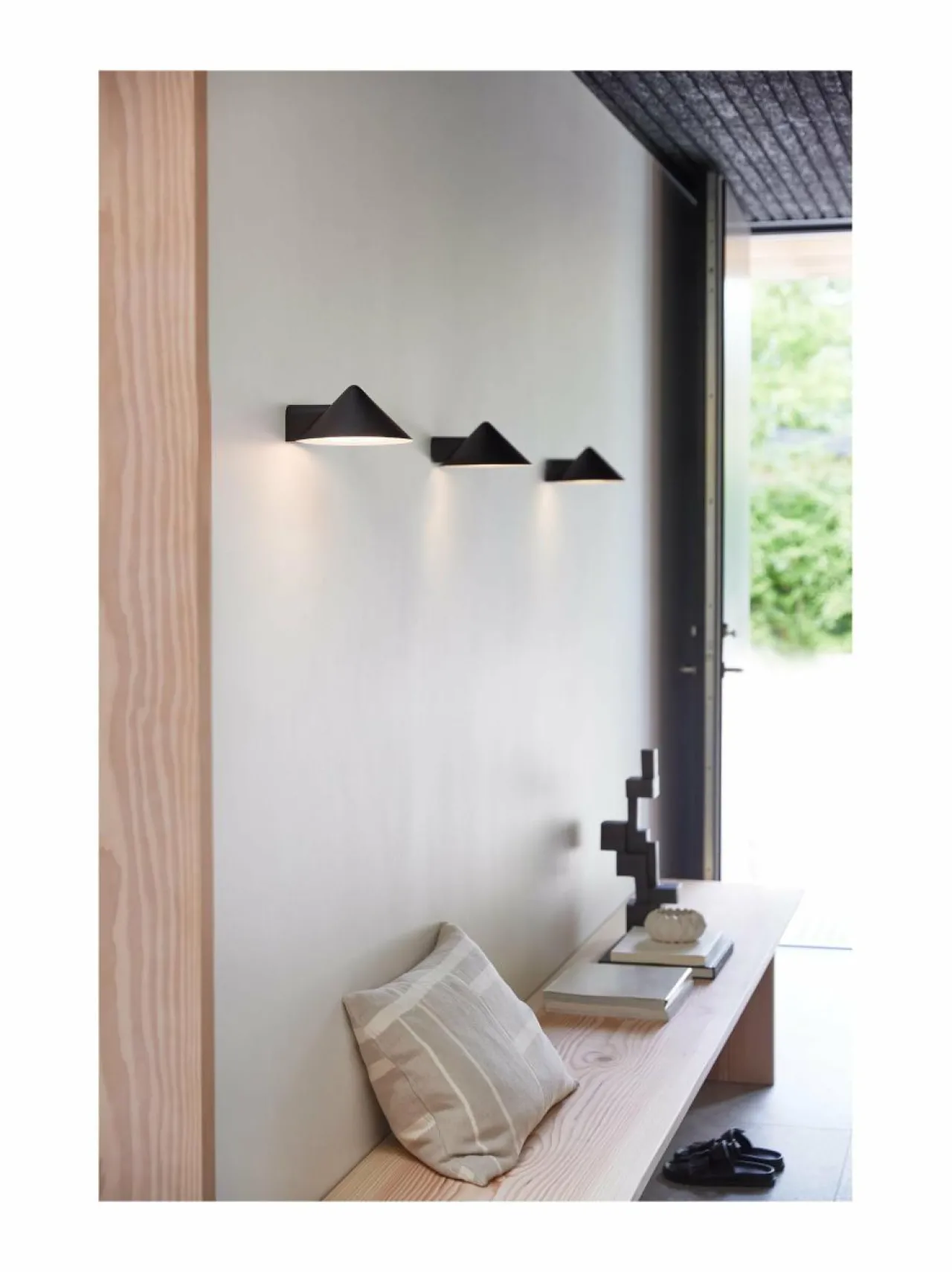 Seinävalaisimet|Frandsen Grasp-seinävalaisin MATT BLACK