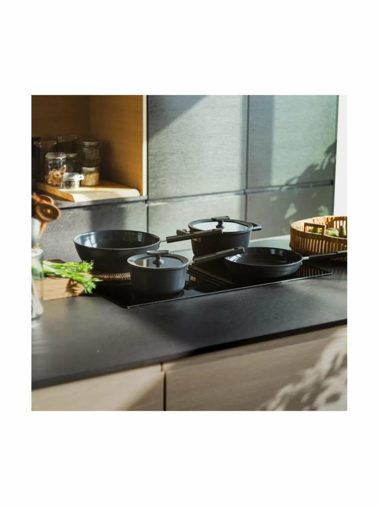 Keitto- & Paistoastiat|Fiskars Hard Face -kattila 5 l BLACK