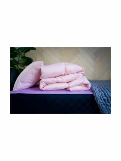 Peitteet & Tyynyt|Joutsen Hattara- keskilämmin untuvapeitto 220 x 220 cm 80 ROOSA