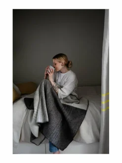 Huovat & Päiväpeitot|Lapuan Kankurit Kaamos-villahuopa 8 WHITE-NATURE&APOS;S BEIGE