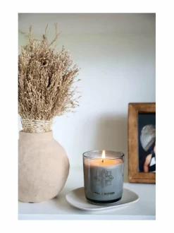 Huonetuoksut & Tuoksukynttilät|Max Benjamin Lemongrass and Ginger -luksuskynttilä kannella 210 g LIGHT YELLOW