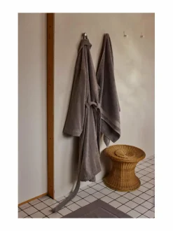 Kylpyhuonetekstiilit|Balmuir Luigo-pyyhe 880 SMOKE