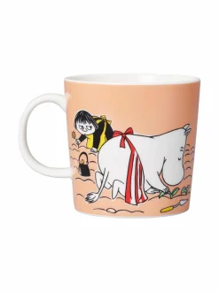 Mukit & Kupit & Asetit|Moomin Arabia Muumimamma -muki, Moomin 80 -juhlavuosileimalla ORANGE