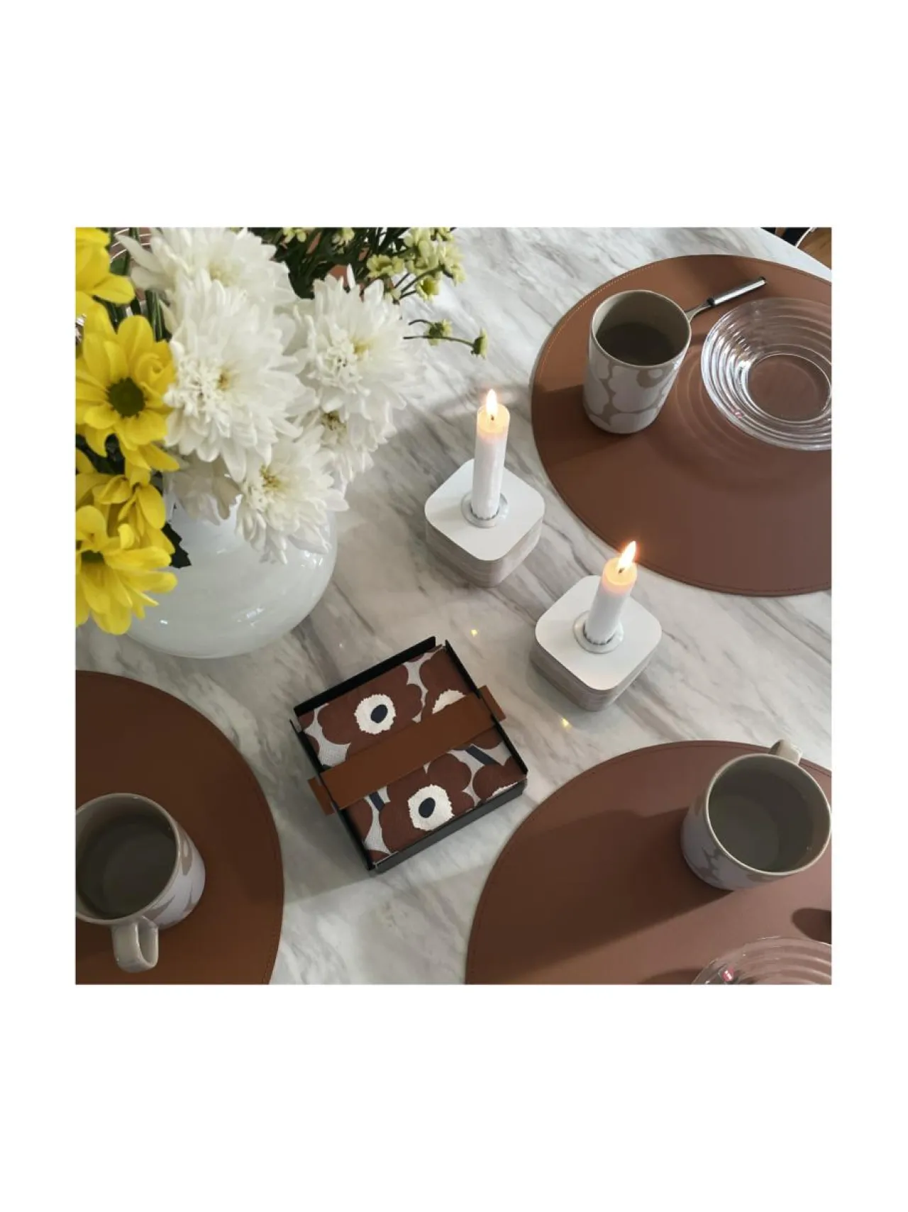 Keittiö- & Kattaustekstiilit|MIIKO Nahkainen pöytätabletti pyöreä, RUSKEA