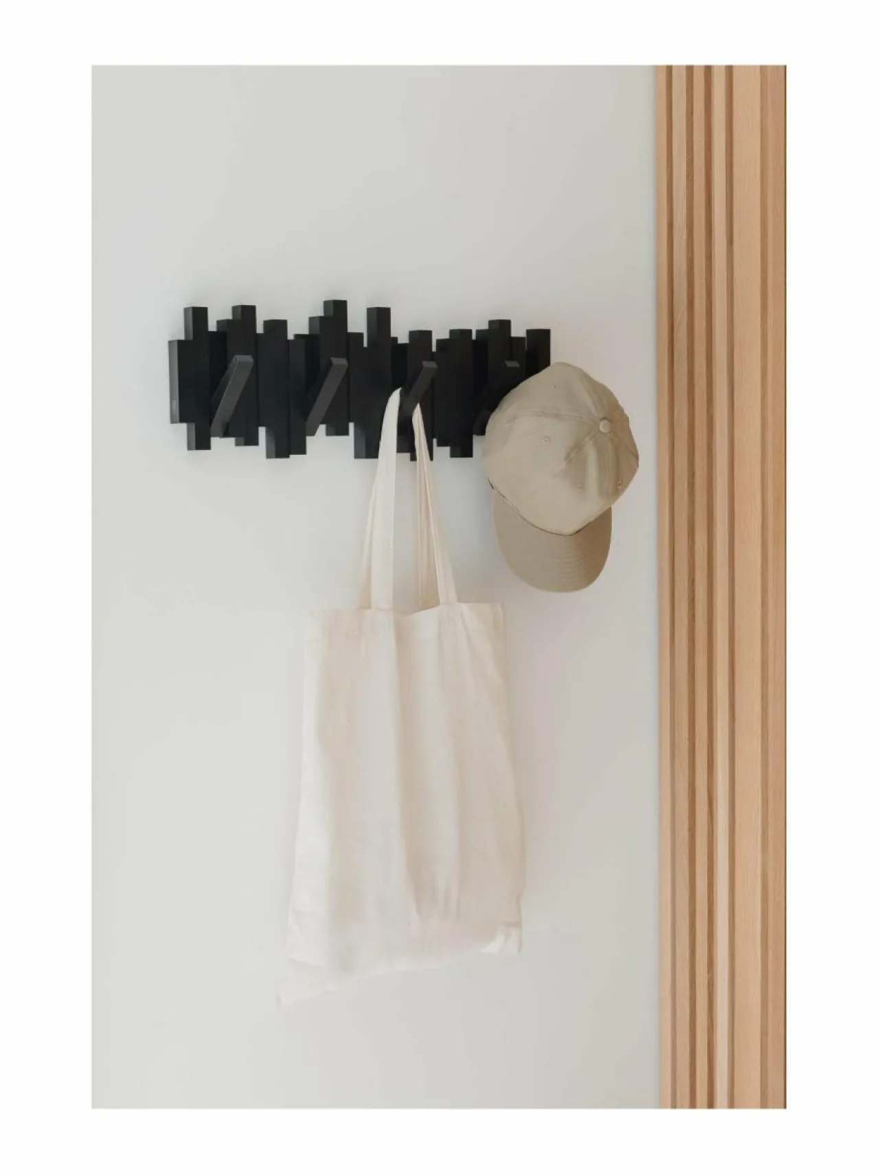 Naulakot & Koukut|Umbra Naulakko 49 x 18 x 3 cm MUSTA