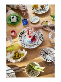 Lautaset & Kulhot|Arabia Paratiisi-lautanen 21 cm MUSTA