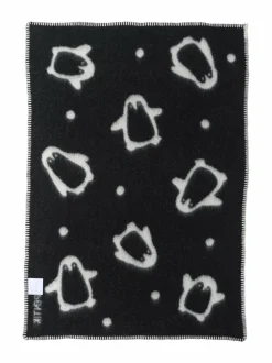 Sisustustyynyt|Huovat & Päiväpeitot|Pentik Pingviini-torkkupeitto 65 x 90 cm BLACK