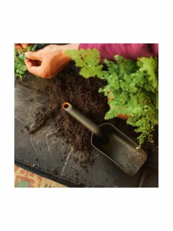 Työkalut|Fiskars Potting & Planting -multakauha BLACK