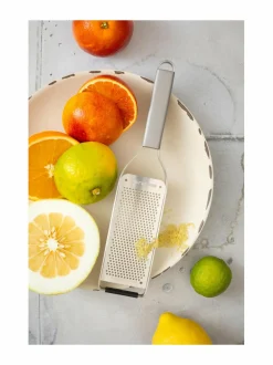 Keittiötarvikkeet|Microplane Professional Fine -raastin STEEL