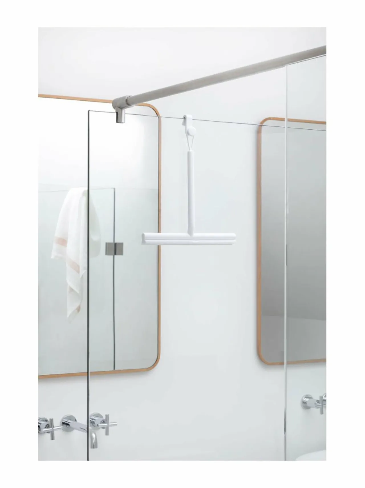 Kylpyhuonetarvikkeet|Brabantia ReNew-suihkulasta WHITE