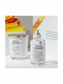 Huonetuoksut & Tuoksukynttilät|Maison Margiela Replica Lazy Sunday Morning Candle -tuoksukynttilä 165 g