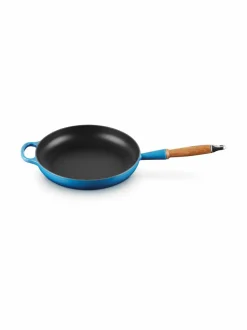 Keitto- & Paistoastiat|Le Creuset Signature-paistinpannu puukahvalla ø 28 cm AZURE