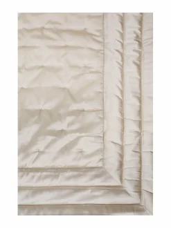 Huovat & Päiväpeitot|Villa Stockmann Silky- tikattu silkkipäiväpeite SAND OATMEAL 13-0401TPX