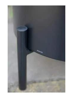 Ruukut & Istutusastiat|Eva Solo Outdoor Simply Grow ulkoruukku Ø 37 cm MUSTA