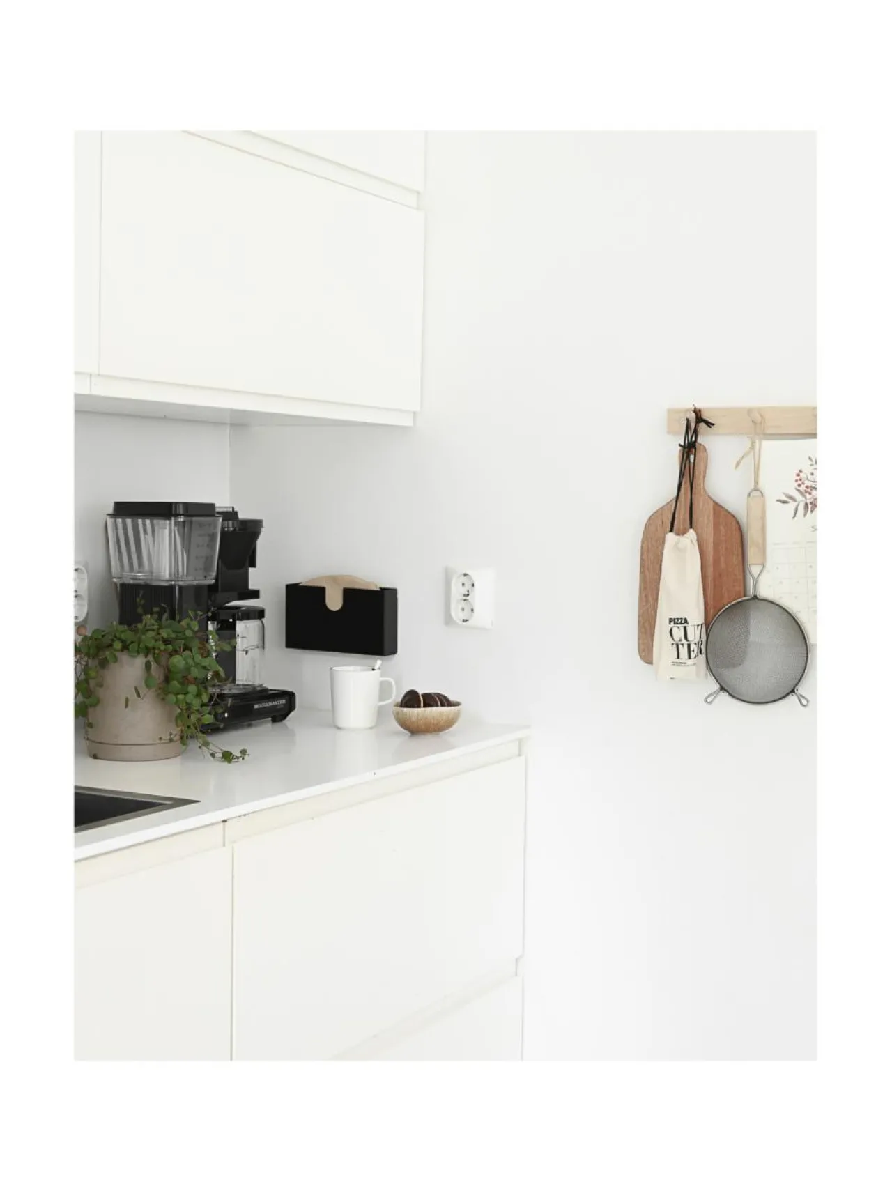 Keittiötarvikkeet|MIIKO Suodatinpussiteline MUSTA