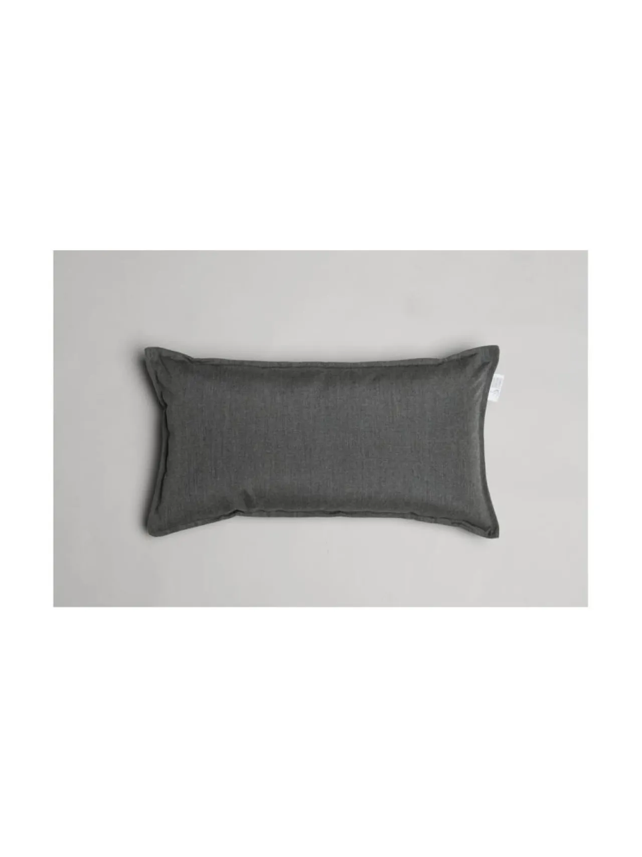 Säkkituolit|Nordic Swan Living Syli- säänkestävä sisustustyyny TUMMANHARMAA