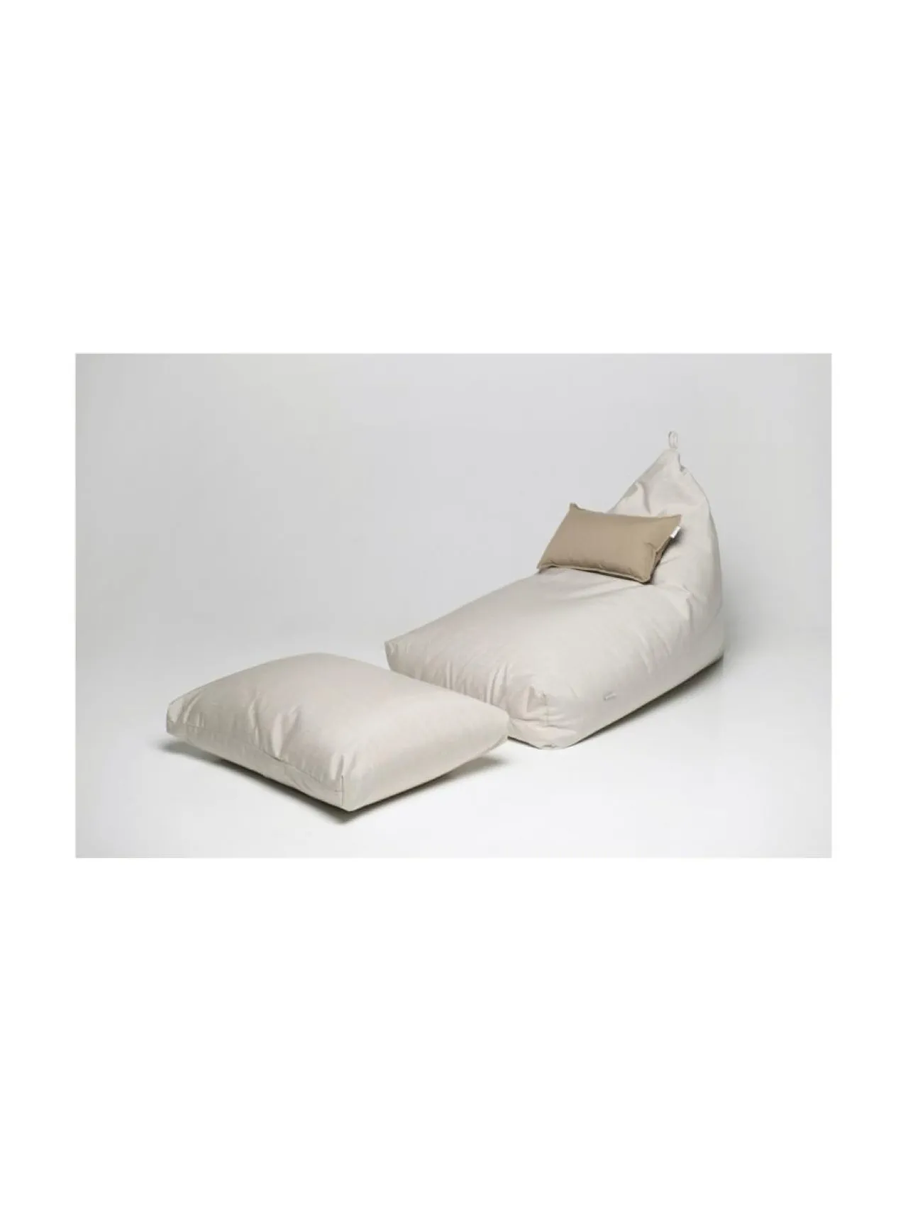 Tuolit & Jakkarat|Nordic Swan Living Syli- säänkestävä säkkituoli HIEKKA