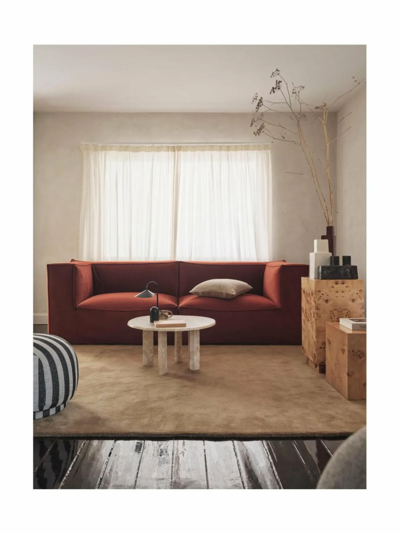 Pöydät|Ferm Living Taula-marmorinen sohvapöytä SAND