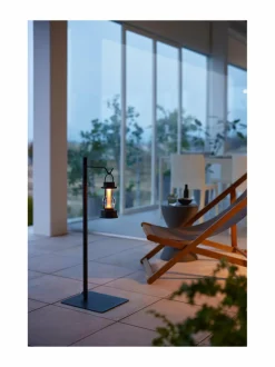 Säilytys|Yamazaki Tower- säädettävä lyhtyteline 80 cm BLACK