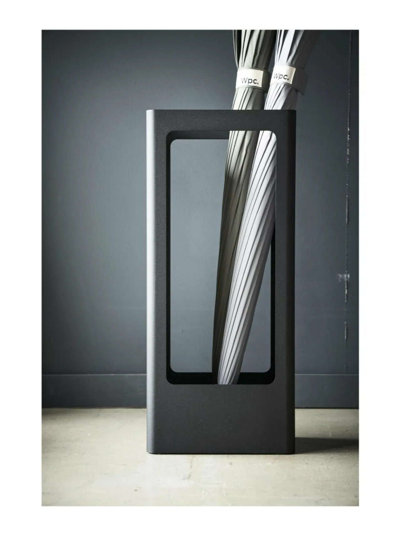 Säilytys|Yamazaki Tower Slim -sateenvarjoteline 22 x 12 x 50 cm BLACK