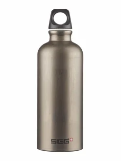 Tee, Kahvi & Vesi|Sigg Traveller-juomapullo 0,6 l SMOKED PEARL (HARMAA)