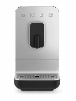 Kahvin- & Vedenkeittimet|Smeg Täysautomaattinen kahvikone BLACK