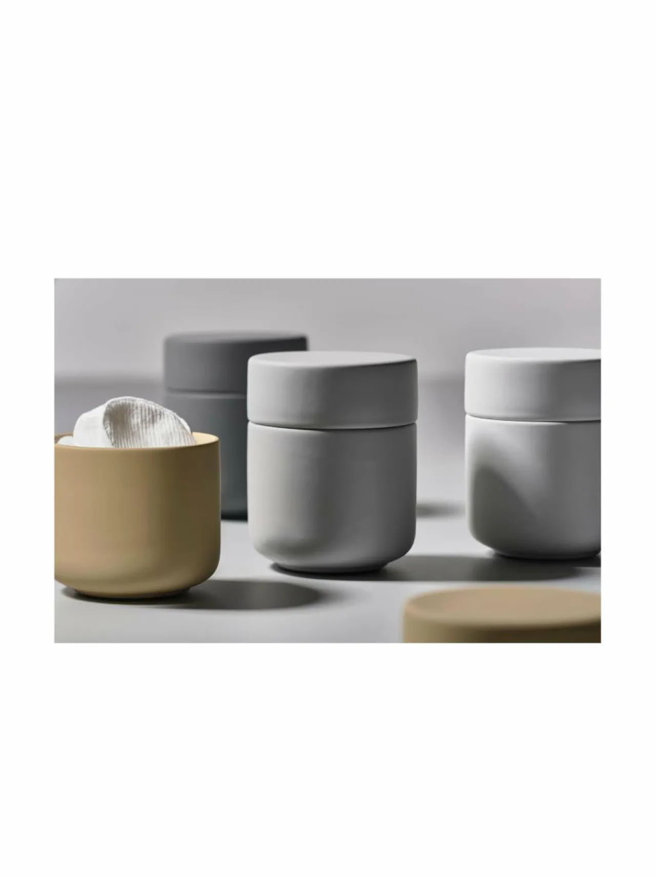 Kylpyhuonetarvikkeet|Zone Denmark Ume - kannellinen purkki WHITE