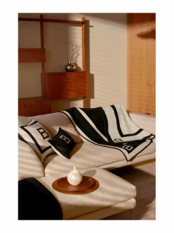 Kynttilät & Lyhdyt|Balmuir Velvet-pallokynttilä 12 cm 000 PEARL